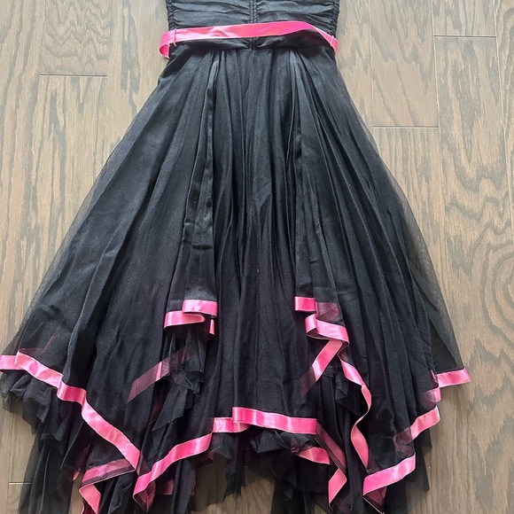 Cache Strapless Dress with Pink Ribbon Accents - Size 2 - Picture 3 of 5